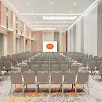 Harris Hotel & Conventions Bundaran Satelit Surabaya