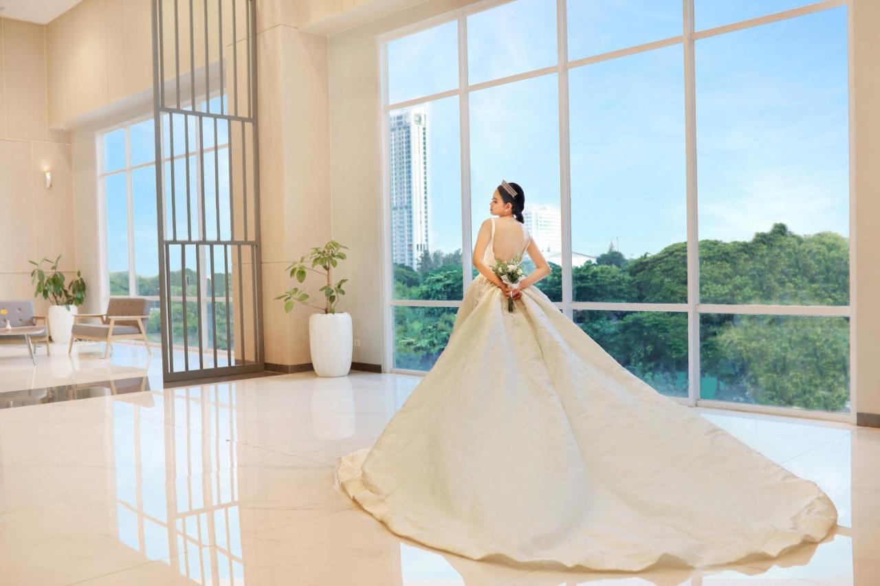 Hotel Harris & Conventions Bundaran Satelit
