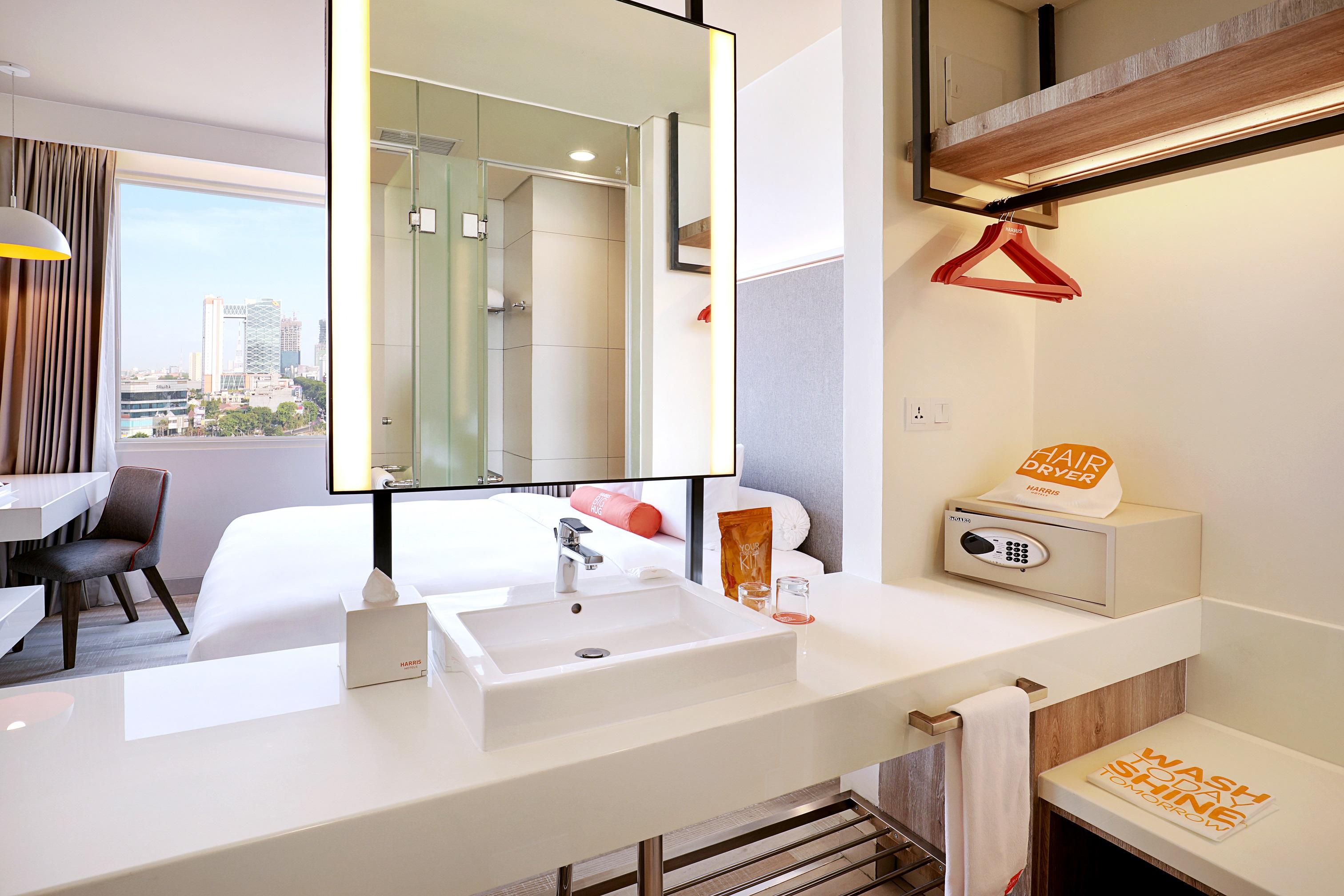 Harris & Conventions Bundaran Satelit Hotel 4*