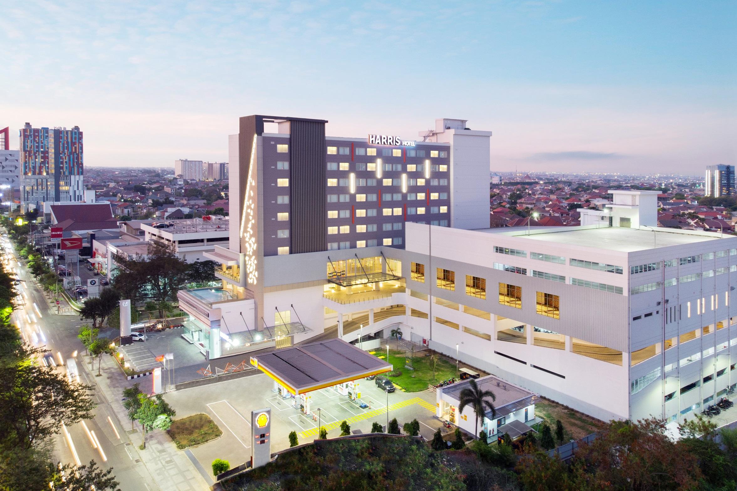 Harris & Conventions Bundaran Satelit Hotel Surabaya