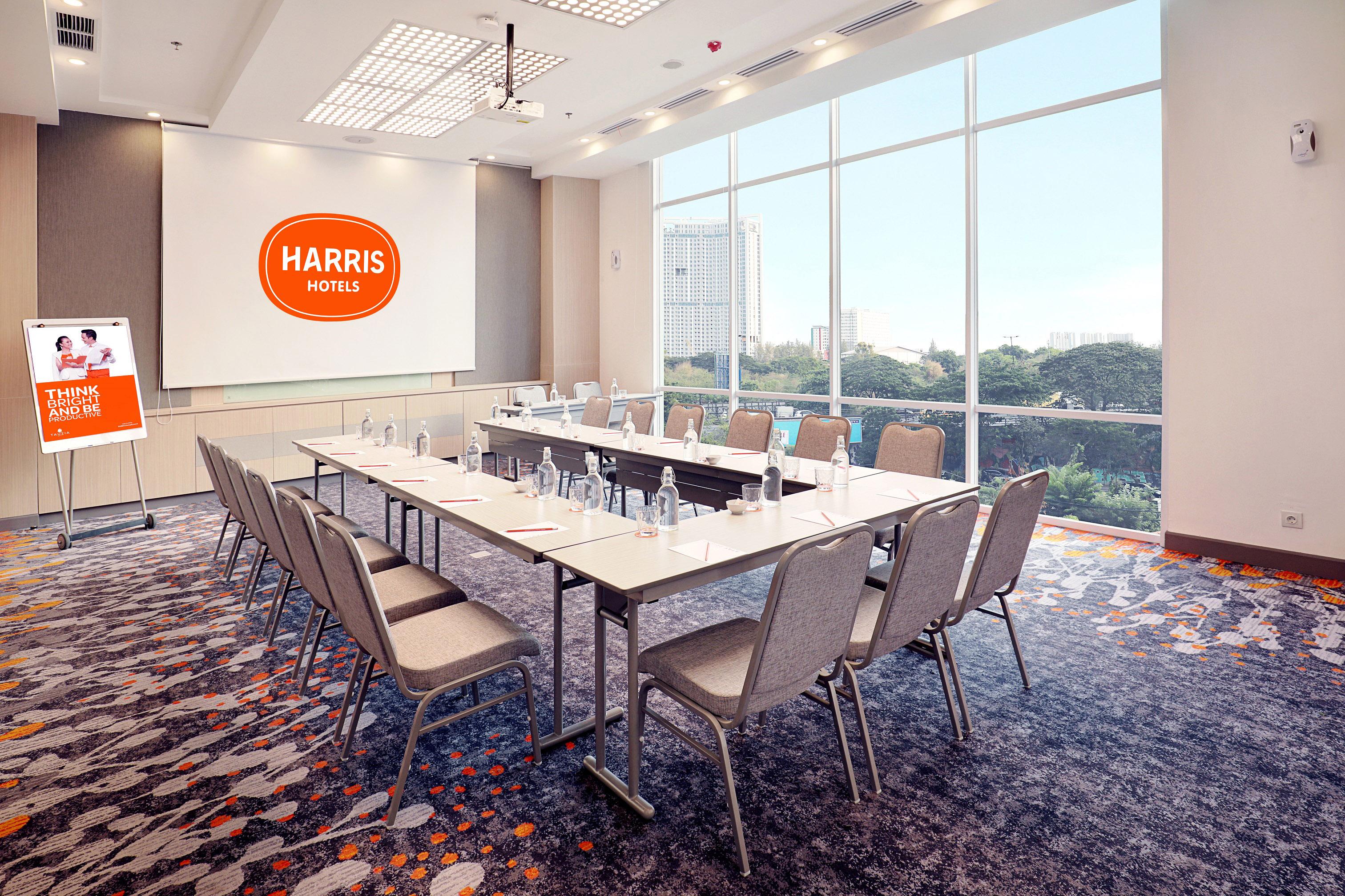 Hotel Harris & Conventions Bundaran Satelit