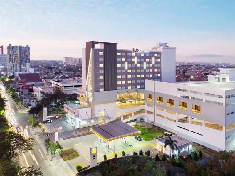 Harris & Conventions Bundaran Satelit Hotel