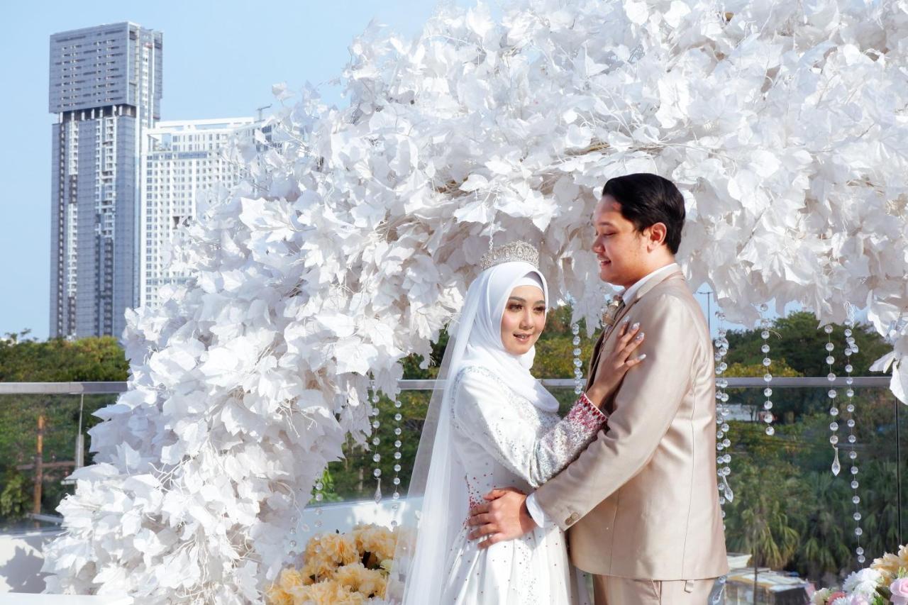 Harris Hotel&conventions Bundaran Satelit Hotel