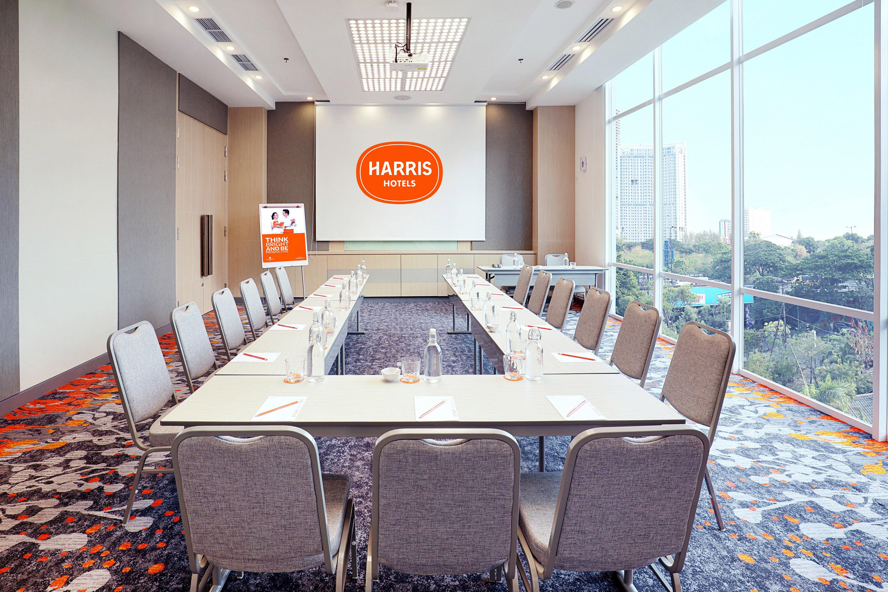 Harris Hotel&conventions Bundaran Satelit 4* Surabaya